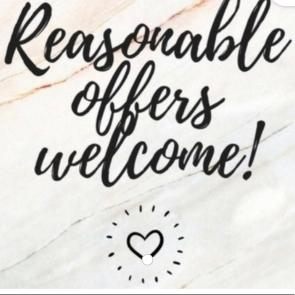 Enjoy Poshing!  🛍👗👠 💕